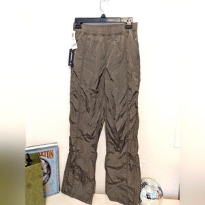 TNA Action Nylon Joggers Sweat Pants Lounge Workout Sz XS